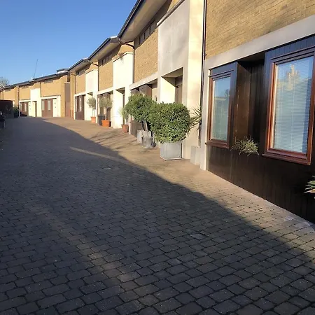 Zulu Mews 3* Londyn