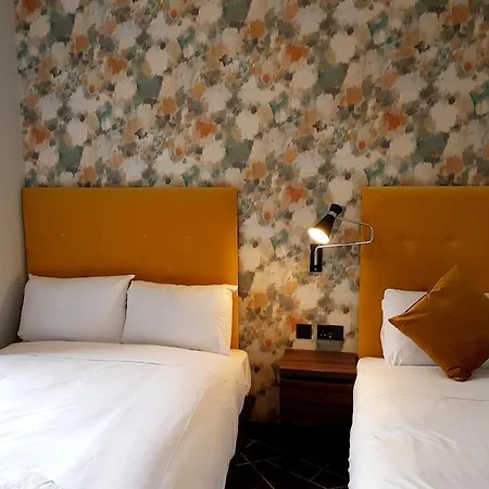 Paddington Park 3*