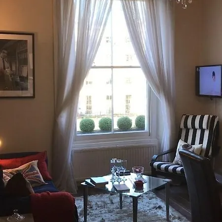 Carlton Kensington