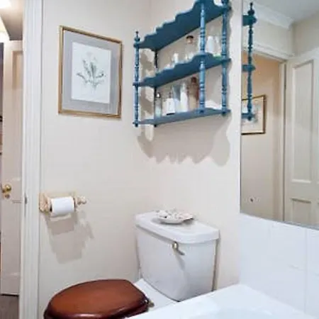 The Agent Pimlico King Bed