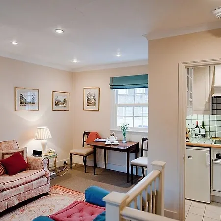 The Agent Pimlico King Bed Londyn