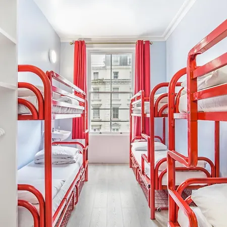 Hostel Astor Victoria *
