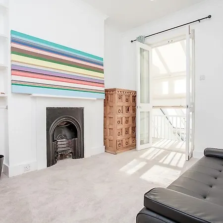 Elegant Victorian 3-bed Near Hammersmith * London