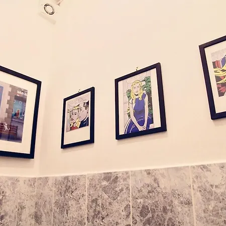 Apartment Artistic Pied-A-Terre, Steps From The Tube, Moments From London'S Heart London