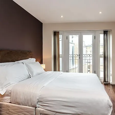 Native Hoxton Hotel 4*