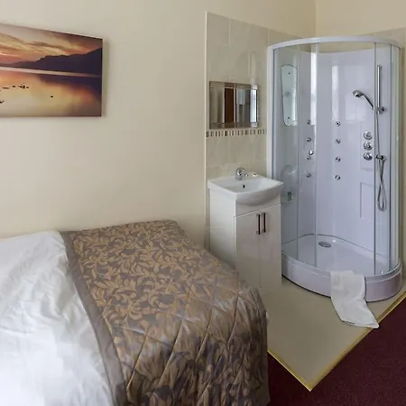 Global Hotel 3*