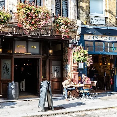 Hotel Fox And Anchor 4*
