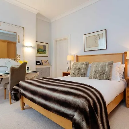 Veeve - Elegant Edis Vr Hotel 3*