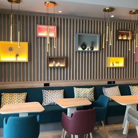 Hampton By Hilton Ealing Hotel 4*