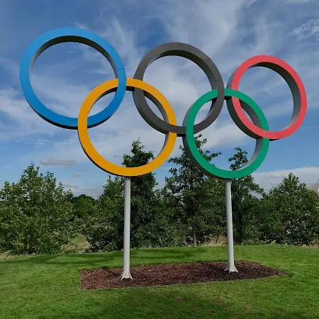 Hotel Snoozebox Olympic Park *