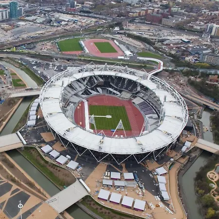 Snoozebox Olympic Park * London