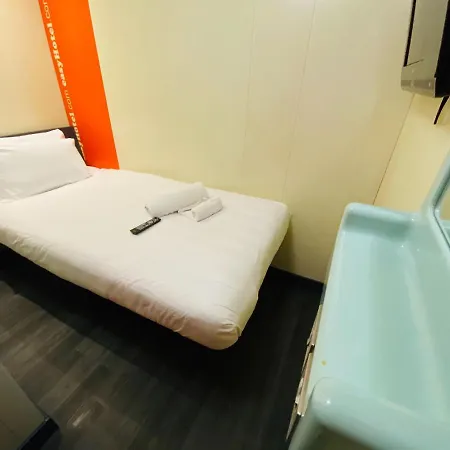 Easyhotel London Heathrow Hotel Hayes (Greater London)