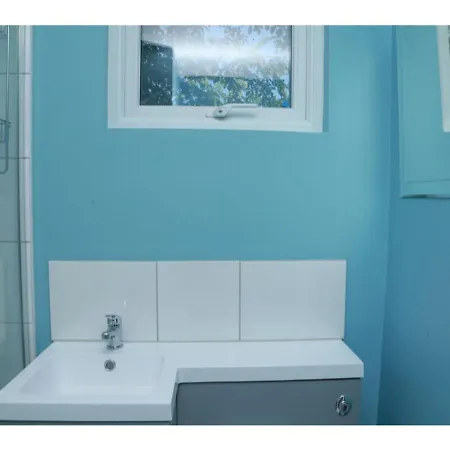 Stayzo - Crofton Park - Refurbished Apartment