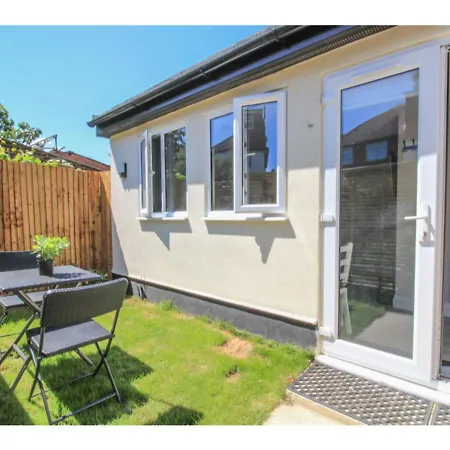 Apartment Stayzo - Crofton Park - Refurbished