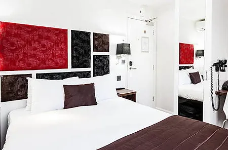 Chiswick Hotel 4*