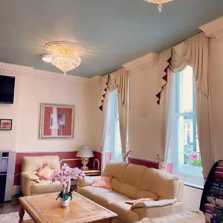 Hyde Park Radnor Bed & Breakfast London