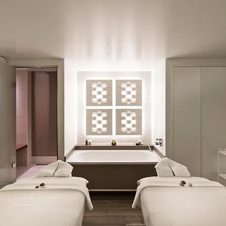 Metropolitan Residences Apartment