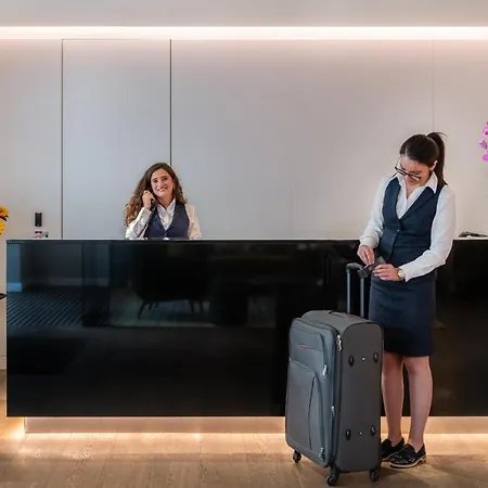 The Resident Victoria 4*