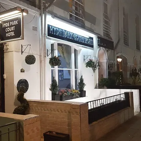 Hyde Park Court Hotel 2*
