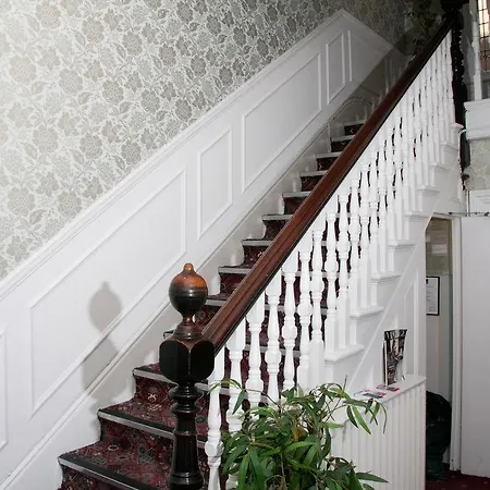 Dawson House 3*