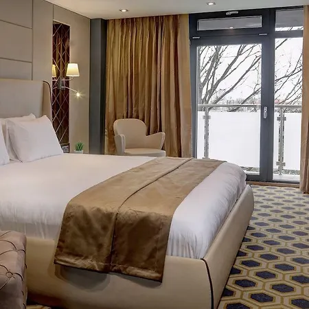Putney Hotel; Bw Signature Collection Londyn