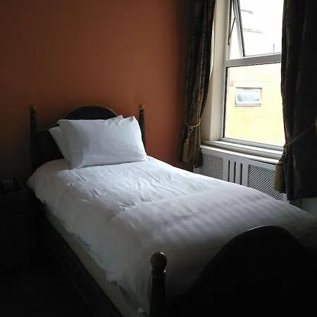 Hotel Maitrise - London