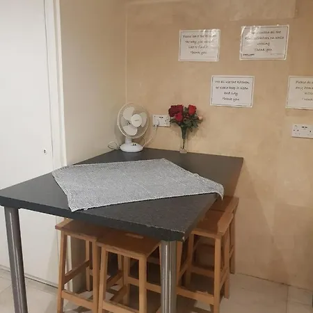 أوار غلاس بيت ريفي لندن