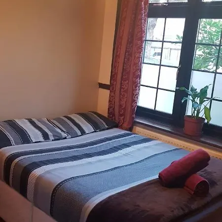 أوار غلاس 2* لندن