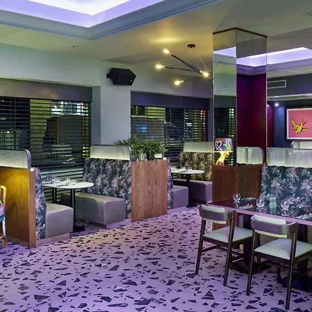 Nyx Holborn By Leonardo 5*
