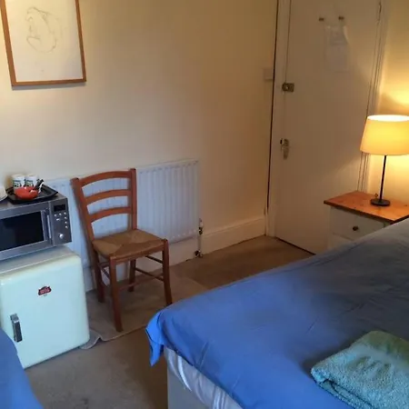 Victoria Dwellings Bed and breakfast *