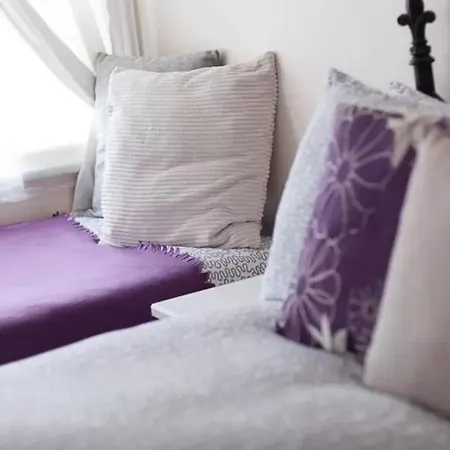 Bed & Breakfast Home2home-rooms 3*