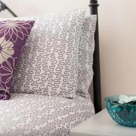 Bed & Breakfast Home2home-rooms London