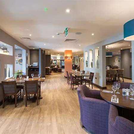Premier London Hotel Brentford