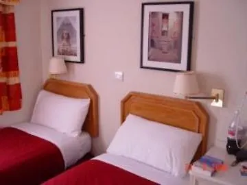 Guest house Chiswick 2*