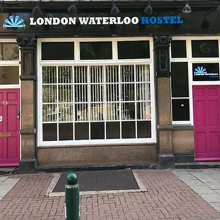 Hostal Onefam Waterloo 18-36 Years Old