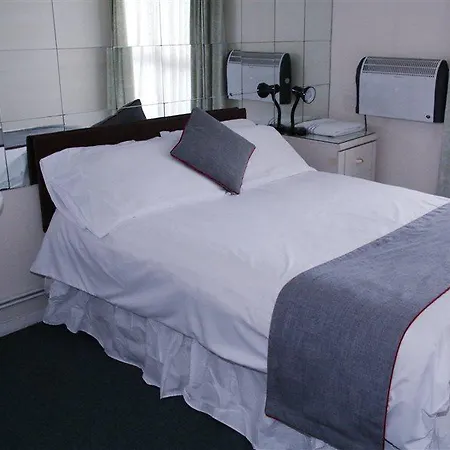 Hotel Oyo Honeycroft 2*