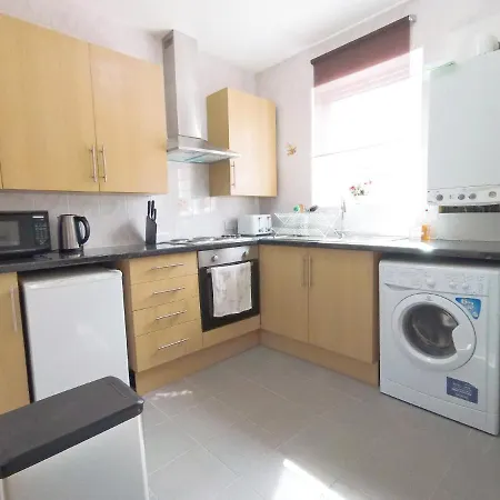 Carnation Flat A In Wembley *