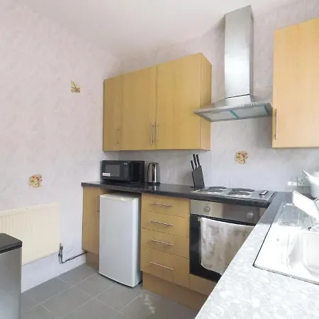 Carnation Flat A In Wembley * London