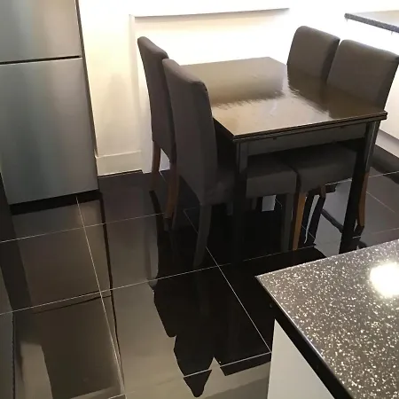 Appartement Residential Quarters, General Gordon Square
