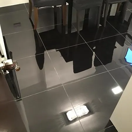 Residential Quarters, General Gordon Square Appartement *
