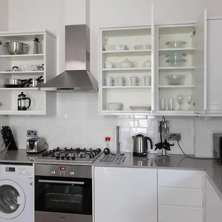 Appartamento Homely - West End Londra