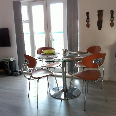 Two Bedroom Luxury Apartment London