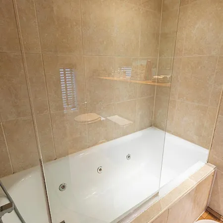 Contemporary In The Heart Of Fulham * Londres