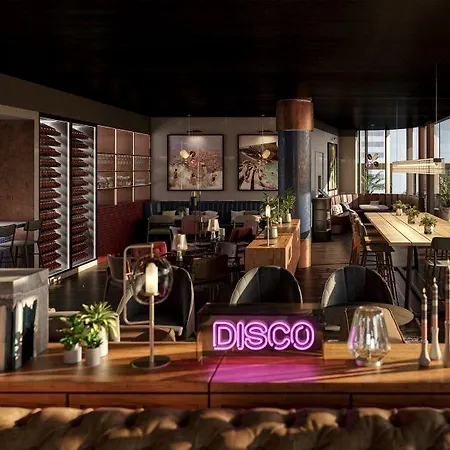 The Gantry Curio Collection By Hilton لندن