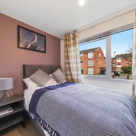 Apartment The Exquisite Gem -parking Harrow