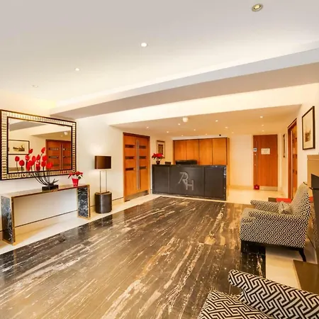 Cosy In With Jacuzzi 4*