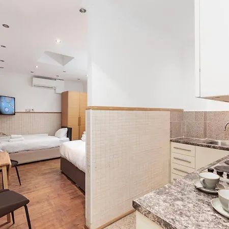 Argyle Aparthotel