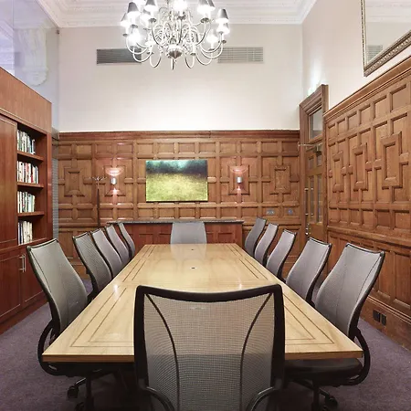Club Quarters Trafalgar Square, 4* Londýn