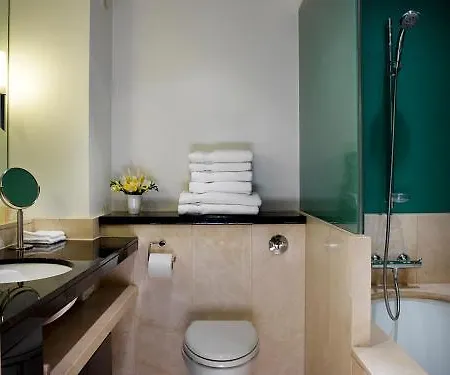 Cheval Phoenix House At Sloane Square 5*