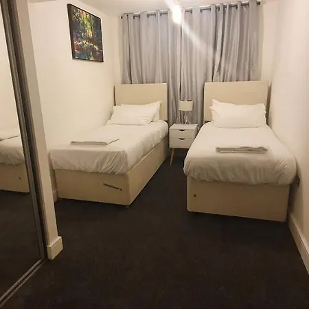 Garland Centre Apartment, Crayford-dartford Apartment *